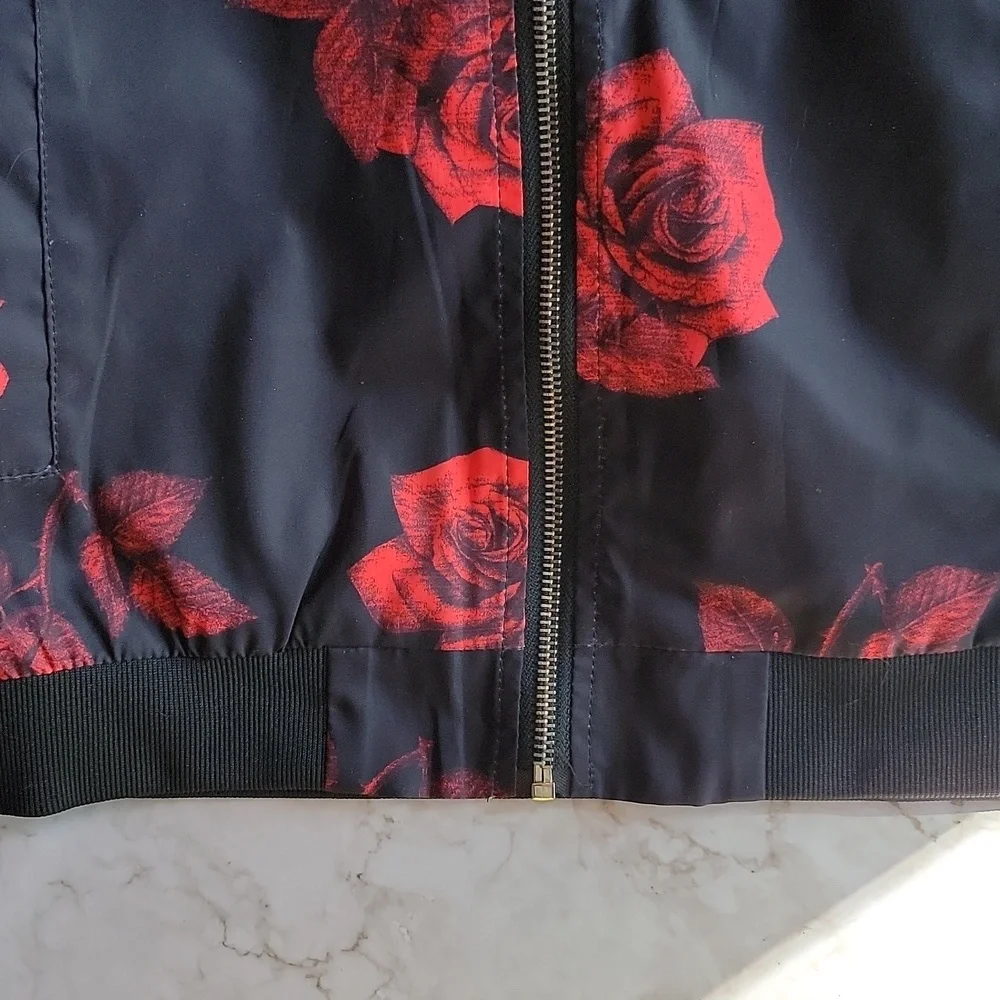 Men's Black lightweight jacket with roses - Picture 2 of 4